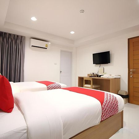 Super Oyo 483 Pannee Hotel Khaosan Banguecoque Exterior foto