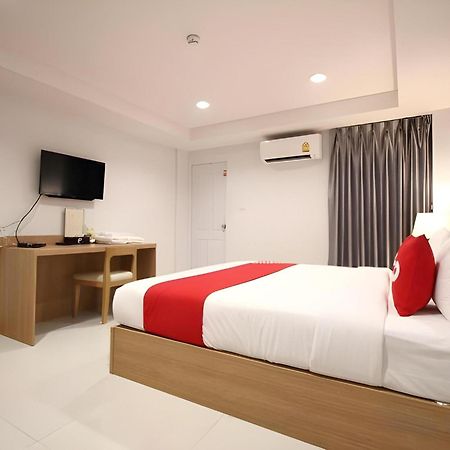 Super Oyo 483 Pannee Hotel Khaosan Banguecoque Exterior foto